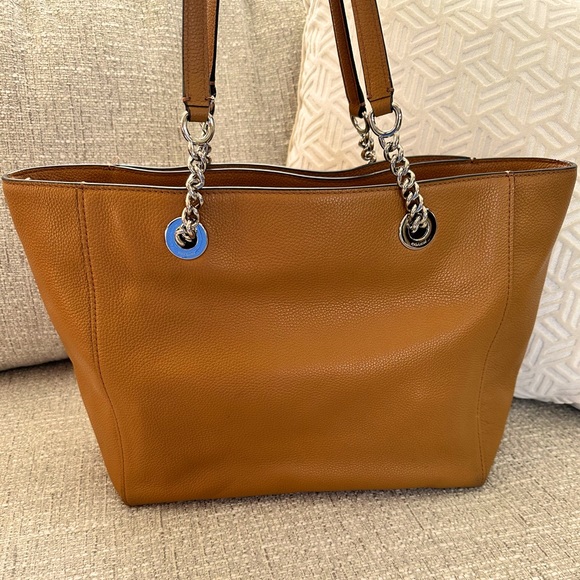 Coach Chain Tote - Picture 2 of 5